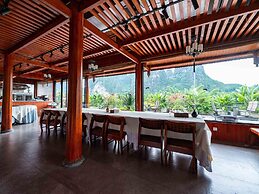 Yangshuo Mountain River Ballad Hotel