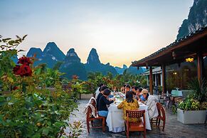 Yangshuo Mountain River Ballad Hotel