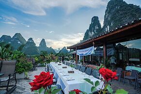 Yangshuo Mountain River Ballad Hotel