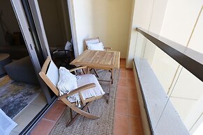 Stylish 1BR with Serene Sea View