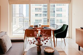Elegant 1BD with Stunning Views