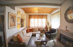 Venia House Marathos