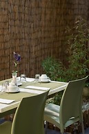 HOTEL AKROPOL