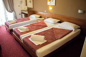 HOTEL AKROPOL