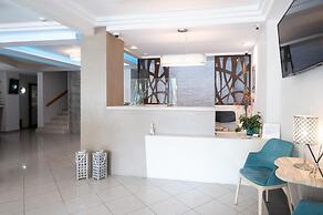 HOTEL AKROPOL