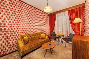 74 Hotel