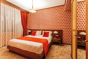 74 Hotel