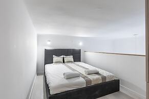 Lovely Apartment by National Museum