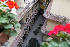 Lovely Apartment by National Museum