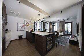 Fountain View Signature Residence With Terrace 135 SQM