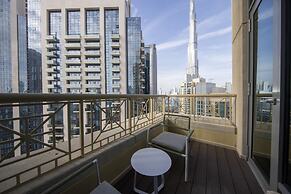Fountain View Signature Residence With Terrace 135 SQM