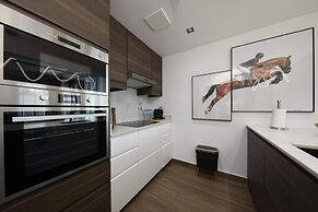 Fountain View Signature Residence With Terrace 135 SQM