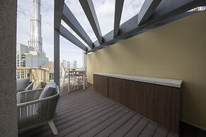 Fountain View Signature Residence With Terrace 135 SQM