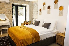Galathea House