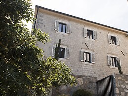 Galathea House