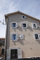 Galathea House