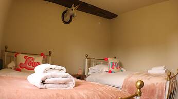 The Old Forge, a Cotswold Cottage in Winchcombe