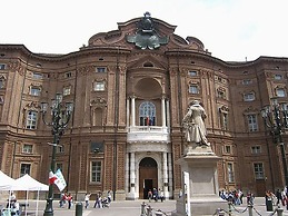 LuxRent Apartment Castello