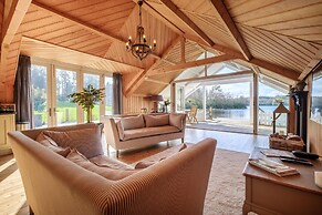 Lilymere Boat House