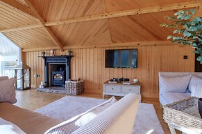 Lilymere Boat House