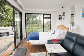 Luxury Waterfront Self-Catering Cabins