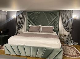 CITY CENTER HOTEL
