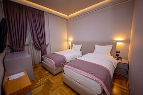 CITY CENTER HOTEL