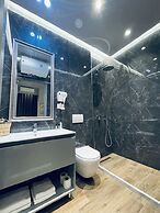 CITY CENTER HOTEL