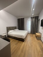 CITY CENTER HOTEL