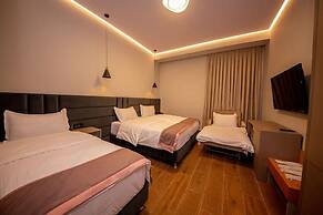 CITY CENTER HOTEL