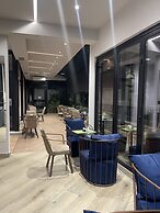 CITY CENTER HOTEL