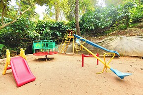 Hill Crest Resort