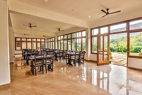 Hill Crest Resort