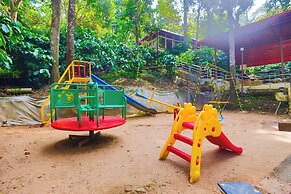 Hill Crest Resort