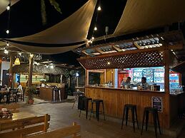 Hotel Panajachel Oasis
