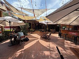 Hotel Panajachel Oasis