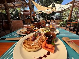 Hotel Panajachel Oasis