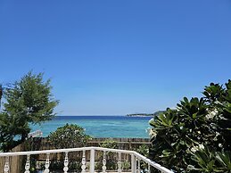 VILLA AURORA