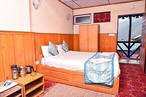 Rufina Royal Lachung