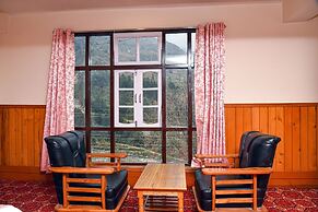 Rufina Royal Lachung