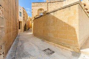 Dionisia Gozitan Villa and Pool
