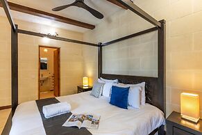Dionisia Gozitan Villa and Pool