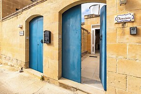 Dionisia Gozitan Villa and Pool