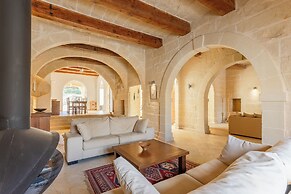 Onefifty Gozitan Villa and Pool