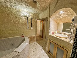 Sur Cave Hotel