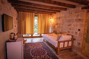Sur Cave Hotel