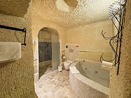 Sur Cave Hotel