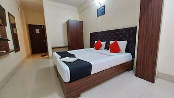 Goroomgo Hotel Tripletree Bhubaneswar