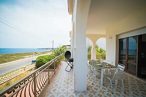 Casa Panorama Front of the Sea