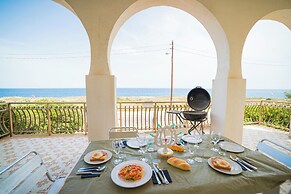 Casa Panorama Front of the Sea
